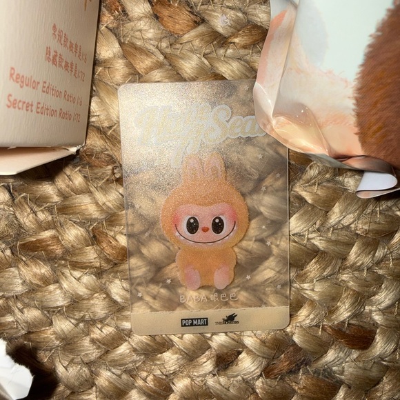 POP MART *BABA* Have A Seat Labubu - Picture 4 of 5